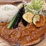 SEVEN TWO CAFE - トマトベース夏野菜カレー