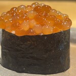 鮨 三心 - 追加のいくら巻き