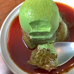 UNITY CAFE - たっぷりカラメルソースに浸して楽しみます