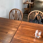 UNITY CAFE - 私が座った4人掛けテーブル
