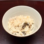 徳ㇵ本也 - ・明石市産 ハモと梅肉の炊き込みご飯