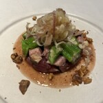 リョウリヤ ステファン パンテル - 迷いカツオの藁焼き、大原のオクラと茗荷
                                シェリヴィネグレット、胡桃