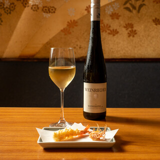 天ぷらとの相性を考え、ピッタリのワインや日本酒をご用意