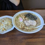 北珍 - こってりラーメン650円