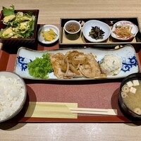 個室和食 肉割烹 吟次郎 品川駅前店 - 