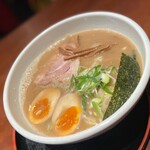 節系とんこつらぁ麺　おもと - 