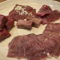 炭火焼肉ホルモン うしごろ 中目黒店 - 
