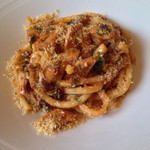 カーサ・デル・チーボ - 自家製ブカティーニ 秋サンマのトマトソース シチリア風