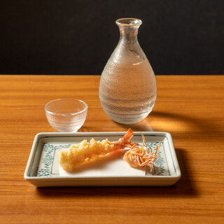ほぼ週替わりの限定日本酒は天ぷらや逸品料理との相性抜群！