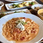 afuhi uji - ゆば豆腐ののったベーコンと大原旬野菜のトマトクリームスパゲティー