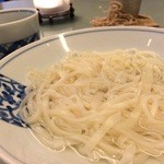 金田中 草 - 釜揚げ饂飩　猪口　黄身醤油