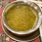 リトルスパイス - サービスのガーリックスープ