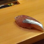 すし処 みや古分店 - あじ