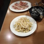 元氣七輪焼肉 牛繁 - 