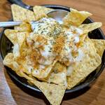 旨唐揚げと居酒メシ ミライザカ - チリコンカン￥399