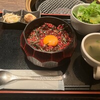 焼肉GROW - ★7厳選和牛のユッケ丼　1500円