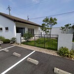 カーサ ディ ブゥ - 店舗前駐車場