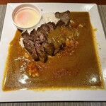 ポポラーレネオ - 豪州産　薄切り牛のステーキカレー