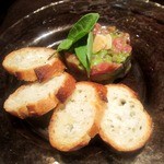 リュクス　タジマヤ - アボガドとお肉のデップ