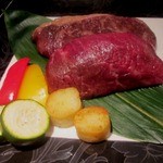 リュクス　タジマヤ - お勧めのエイジングのかかった神戸牛のまるしんといちぼ芯