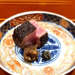 銀座 きた川 - ◾️外はカリッとした食感に続き、肉の焼けた香ばしい風味が広がる。中はとても柔らかくジューシー。清らかな脂は品質の良さを物語ってくれるようでした。