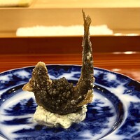 銀座 きた川 - ◾️琵琶湖の鮎キャビアをのせるところは銀座らしいなと思った。でも、こんなに美味しい鮎を食べた事がないってほど美味しいのも確か！