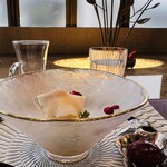 トゥ・ラ・ジョア イズム - ピーチメルバ あんみつ風