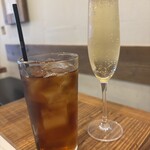 Porky's kitchen - なみなみスパークリングと烏龍茶