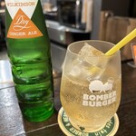 BOMBER BURGER - 