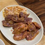 いくどん - ホルモン（シロ）、ハツ、カシラ