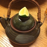 銀平 北新地店 - 鱧とマツタケ土瓶蒸し・・・全然松茸の香り無し。生っぽいマツタケがそこには居たが・・・。