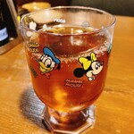 和の中 - 俺の飲み物(セルフサービスの高級烏龍茶)