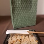 割烹 龍馬 - 雲丹イクラ土鍋ごはんをお土産にしていただきました