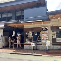 とんかつ まい泉 青山本店 - 外観(左側がレストラン、右側がテイクアウト)