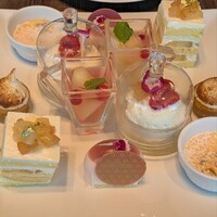 ポム・ダダン - 