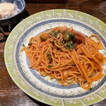 カデルムーロ - ツナ、オリブ、ケーパー トマトソースパスタ美味い
