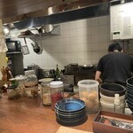 カデルムーロ - シェフは常に動いています