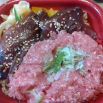 海鮮　彩り　どん太 - 今回はづけマグロ･ネギトロ丼の特盛(ネタ大,シャリ大)￥972-(8%税込)をオーダーしました♪