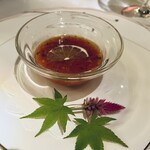 フランス料理 ギャルソン - この一皿に、夏の暑さと爽快さを感じられるガスパチョ✨