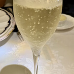 フランス料理 ギャルソン - シャンパンもワインも、全てがそれぞれにとっても美味しかった✨