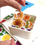 ラ・ロマネ 朝霞 - いま咲いているキバナコスモス　去年の色は今年と違うから押花になってパウチされても生きてるんですね　　　byまみこまみこ