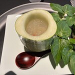 べにや無何有 - 地元加賀産の胡瓜のスープ。エキスが染み渡ってます