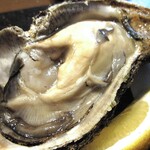 みかみ - 生の岩牡蠣