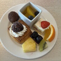 アイリス - 2ndディッシュは、フルーツとデザートメインで攫ってきた。