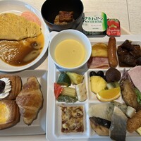 アイリス - 1stディッシュ。最初はバランスよく、しかし朝からてんこ盛り。