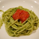佐賀県産減農薬バジリコを使ったジェノベーゼ　フルーツトマトのセミドライをアクセントに　スパゲッティ(1/2分）