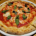 イタリアンバル PIGO 町田店 - マルゲリータ 300円(ﾊｯﾋﾟｰｱﾜｰ)