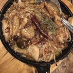炭焼酒場 舌屯 - キノコのアヒージョ