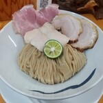 青波 - 煮干し豚骨肉盛つけ麺
