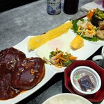 ほびーい喫茶店 - 納豆ハンバーグ定食 (値段お任せ)